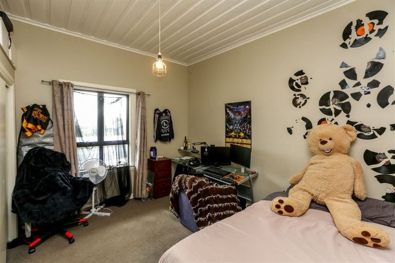 Photo of property in 1/14 Karamu Street, Strandon, New Plymouth, 4312