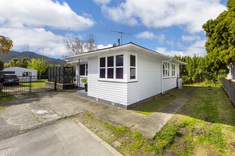 Photo of property in 45 Clouston Park Road, Clouston Park, Upper Hutt, 5018