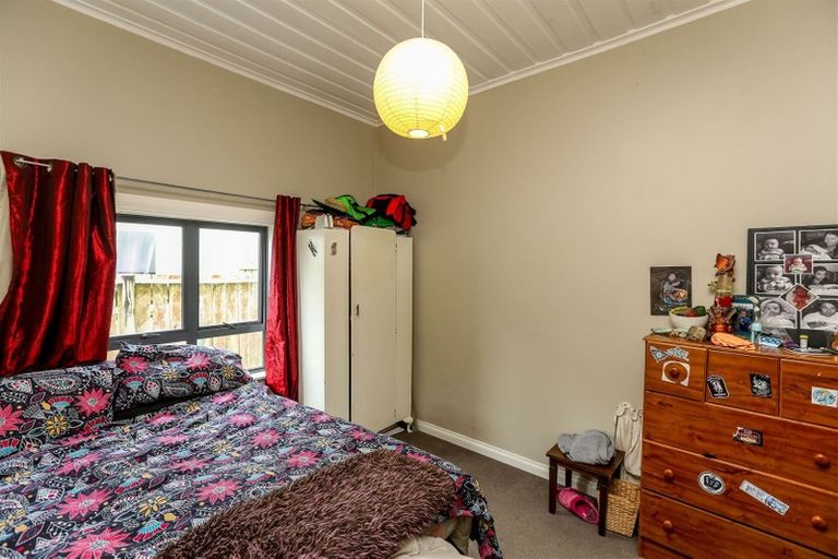 Photo of property in 1/14 Karamu Street, Strandon, New Plymouth, 4312