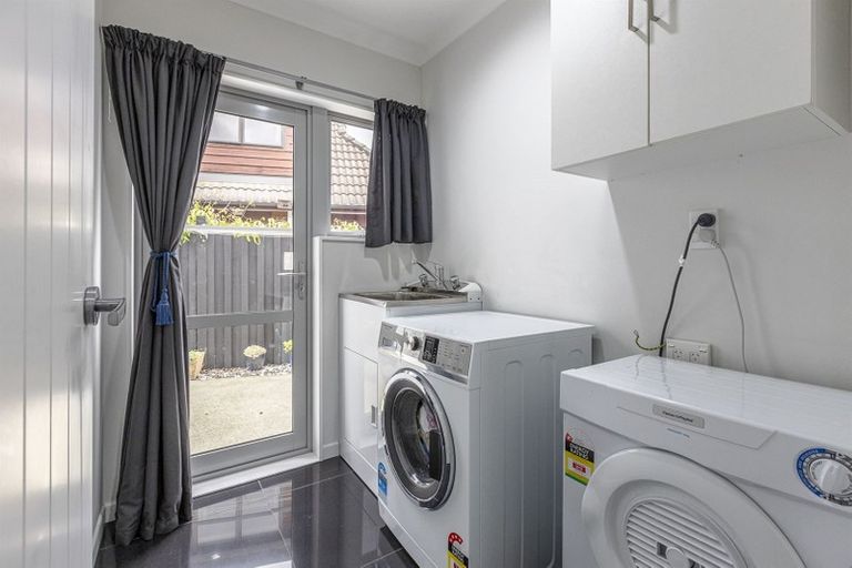Photo of property in 7a Awatea Terrace, Hokowhitu, Palmerston North, 4410