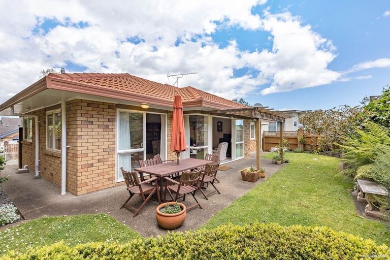 Photo of property in 67 Salamanca Road, Sunnynook, Auckland, 0620