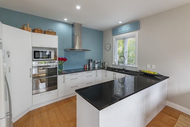 Photo of property in 72 Park Road, Miramar, Wellington, 6022