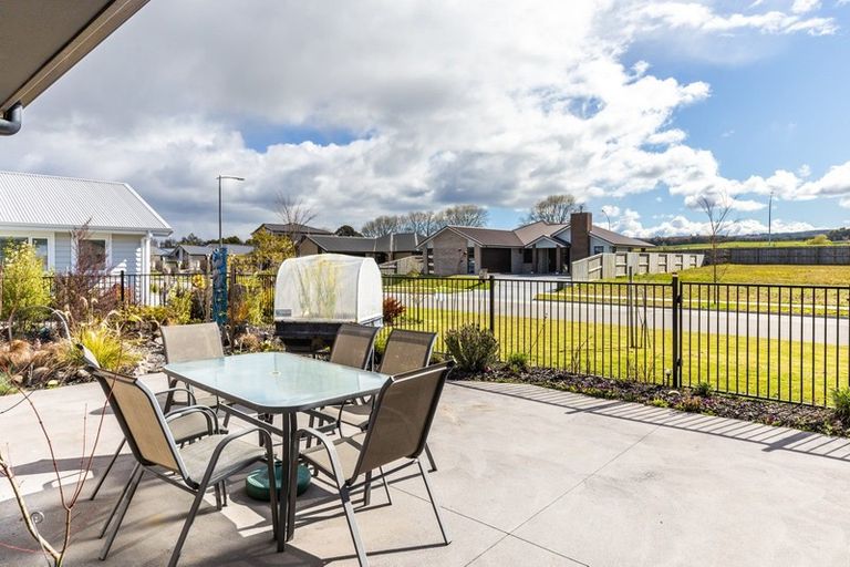 Photo of property in 17 Huka Heights Drive, Rangatira Park, Taupo, 3330