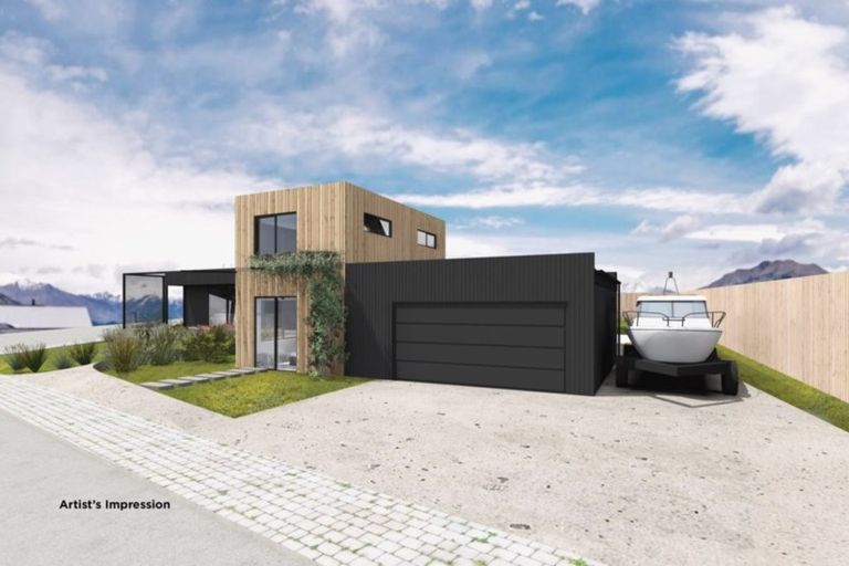 Photo of property in 8 Mcleod Avenue, Wanaka, 9305