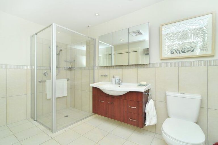 Photo of property in 98b/30 Ambassador Glade, Orewa, 0931