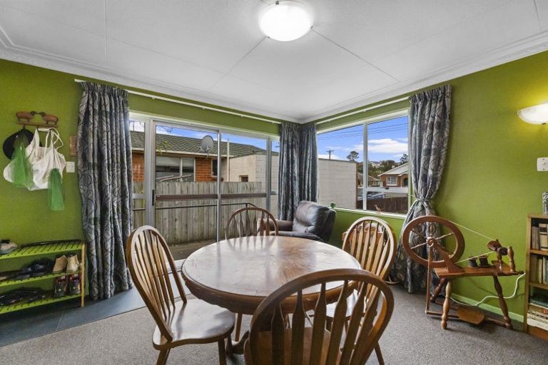 Photo of property in 16a Royal Crescent, Saint Kilda, Dunedin, 9012