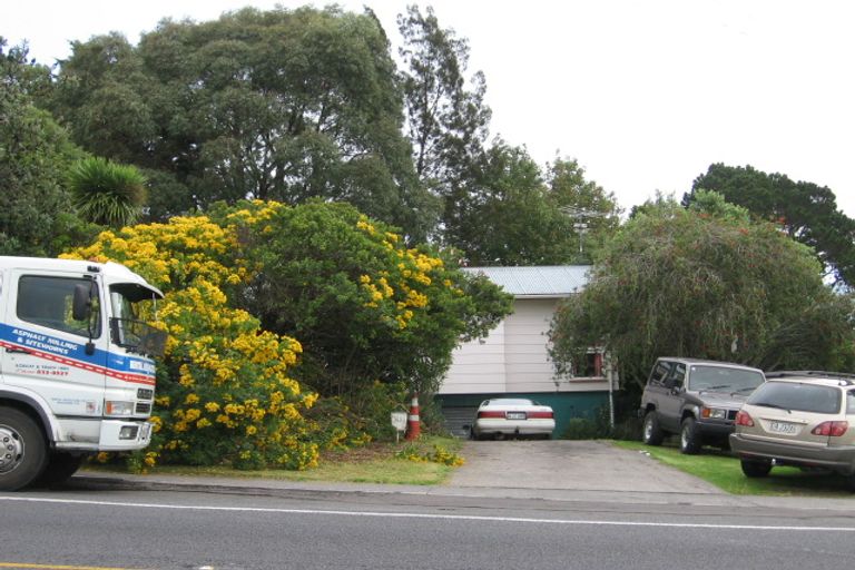Photo of property in 363 Triangle Road, Henderson, Auckland, 0610