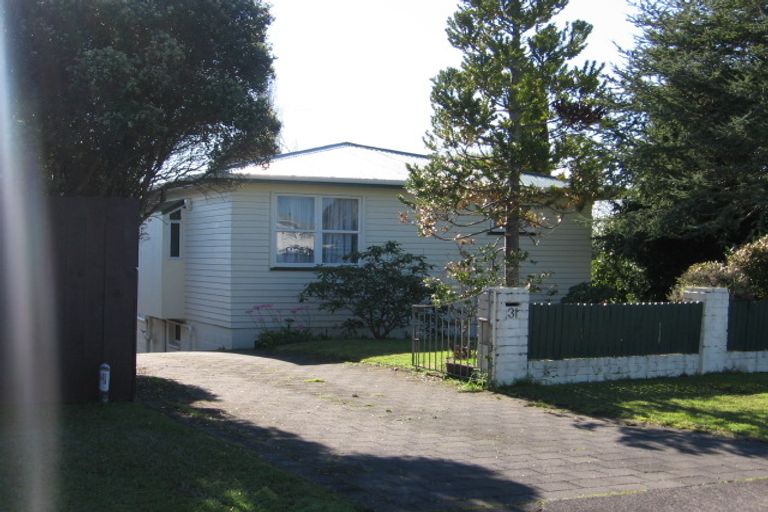 Photo of property in 31 Bodi Place, Te Atatu South, Auckland, 0610