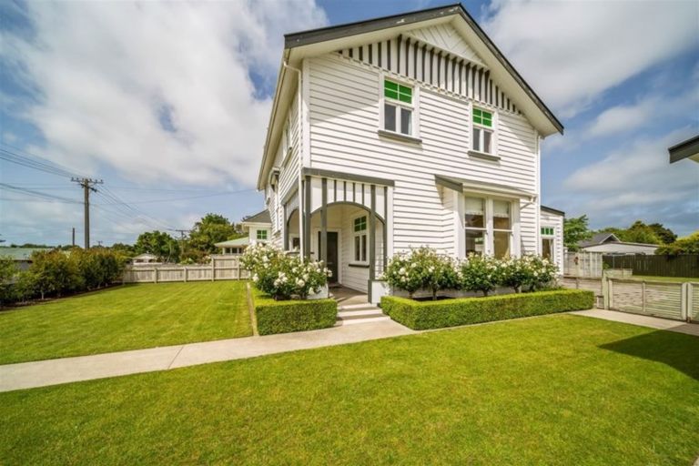 Photo of property in 7 George Street, Hawera, 4610