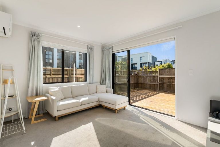 Photo of property in 60 Mapou Road, Hobsonville, Auckland, 0616