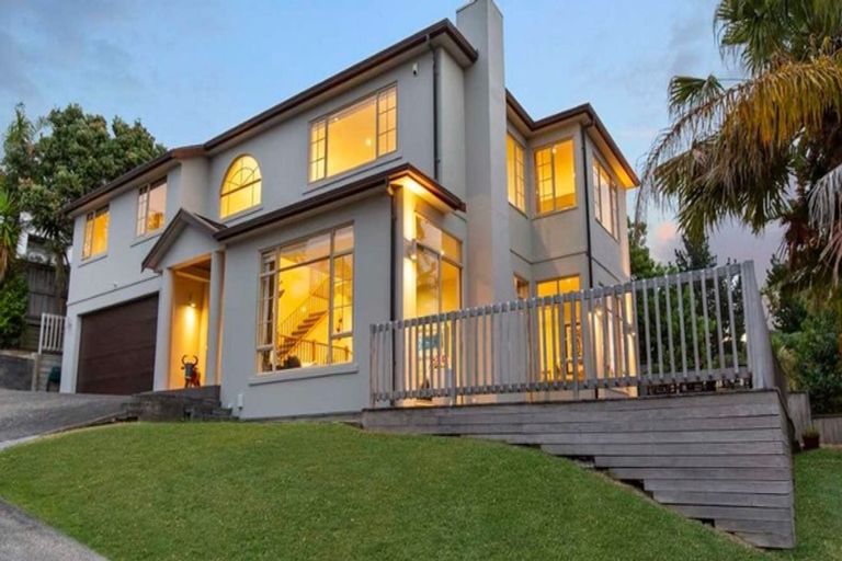 Photo of property in 68 Saddleback Rise, Murrays Bay, Auckland, 0630