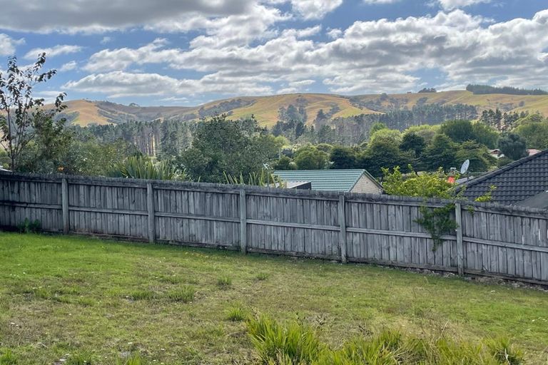 Photo of property in 12 Te Kauri Place, Helensville, 0800