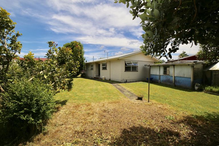 Photo of property in 74 Lewis Street, Glenview, Hamilton, 3206