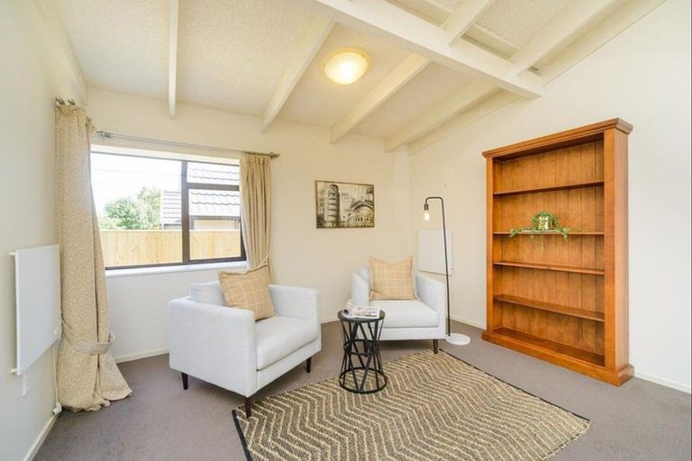 Photo of property in 42a Clifton Terrace, Fitzherbert, Palmerston North, 4410