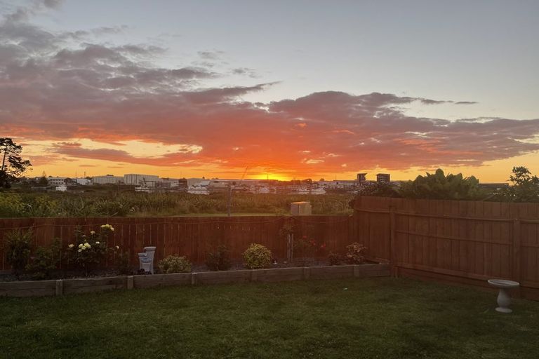 Photo of property in 14 Pelorus Place, Pakuranga, Auckland, 2010