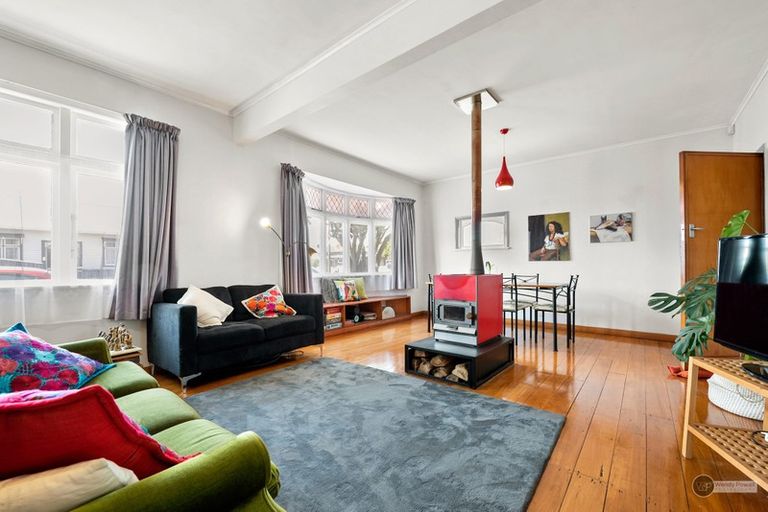 Photo of property in 381 Jackson Street, Petone, Lower Hutt, 5012