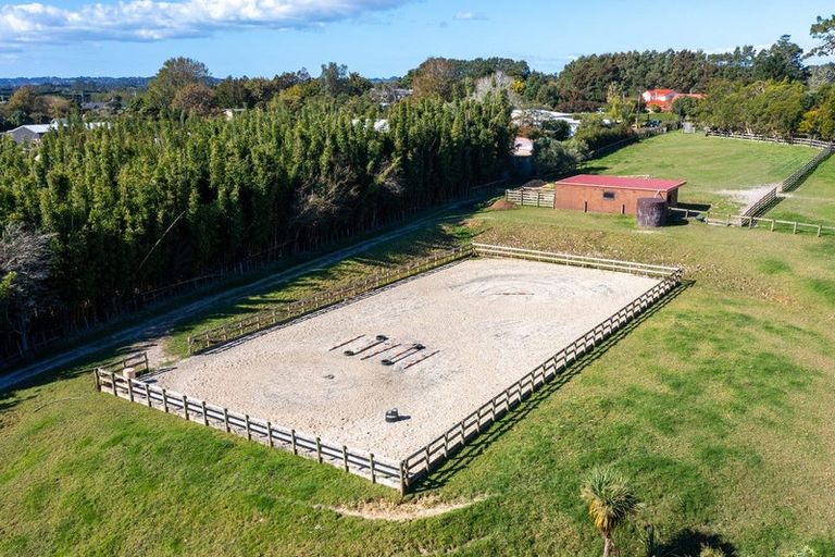 Photo of property in 412 Taupaki Road, Kumeu, 0892