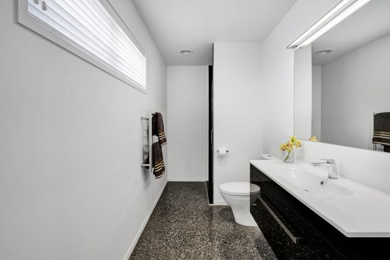 Photo of property in 6 Pebble Beach Court, Waiwhakaiho, New Plymouth, 4312