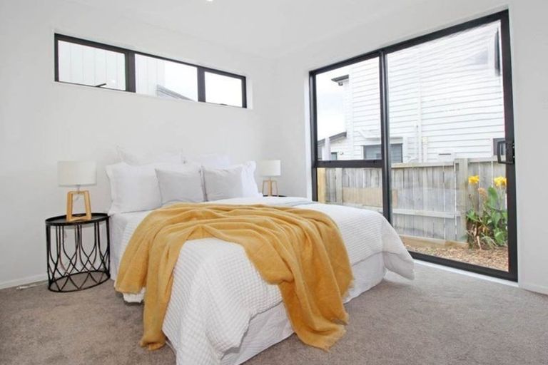 Photo of property in 20e Hill Road, Papatoetoe, Auckland, 2025