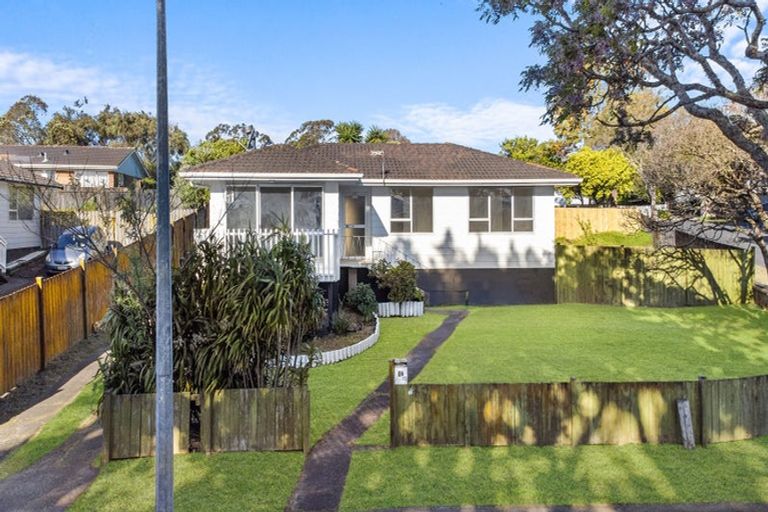 Photo of property in 36 Frobisher Way, Clendon Park, Auckland, 2103