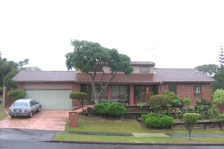 Photo of property in 106 Chelsea View Drive, Chatswood, Auckland, 0626