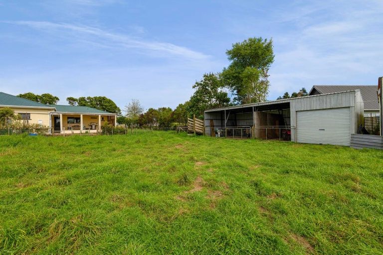 Photo of property in 275 Henwood Road, Paraite, New Plymouth, 4372