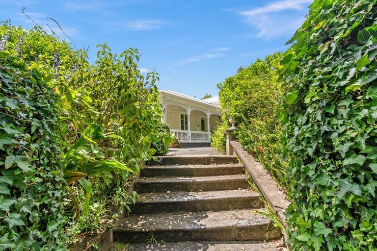 Photo of property in 290 Paihia Road, Kawakawa, 0282