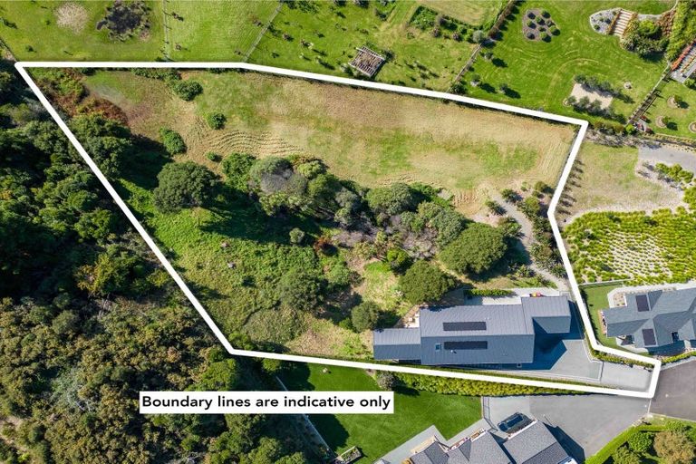 Photo of property in 9 Lamont Place, Waikanae, 5036