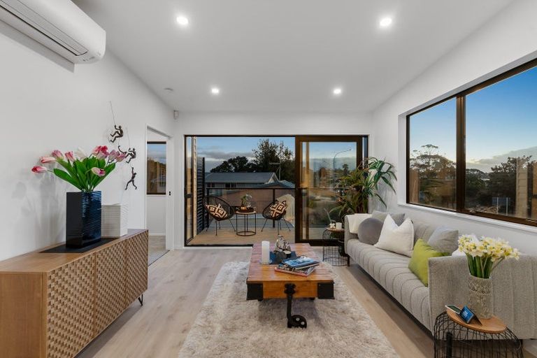 Photo of property in 937f Whangaparaoa Road, Manly, Whangaparaoa, 0930