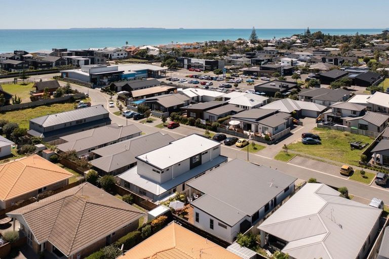 Photo of property in 14 Hugo Way, Papamoa Beach, Papamoa, 3118