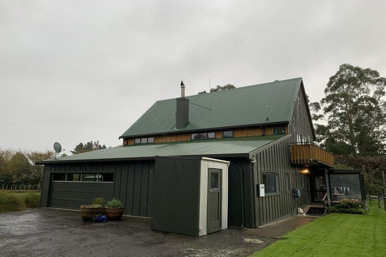 Photo of property in 275 Polson Hill Drive, Aokautere, Palmerston North, 4471