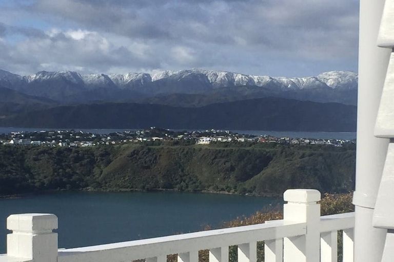 Photo of property in 21 Thane Road, Roseneath, Wellington, 6011