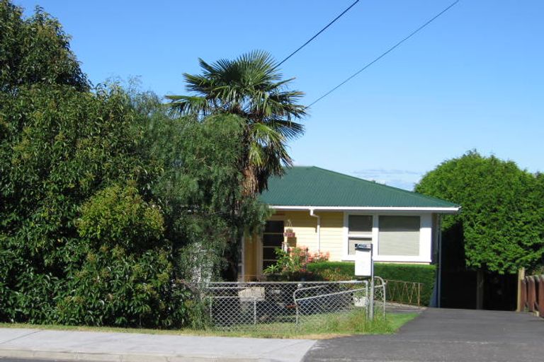 Photo of property in 83 Hepburn Road, Glendene, Auckland, 0602