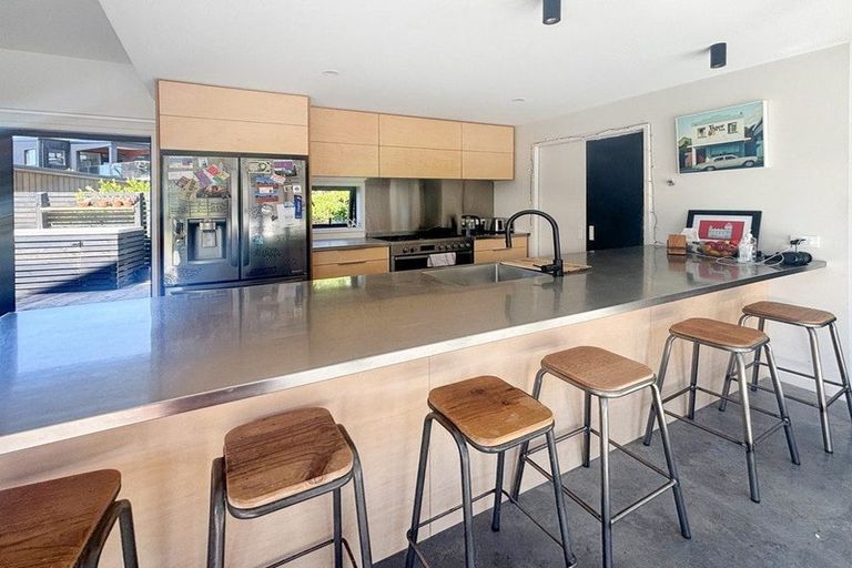 Photo of property in 10 Dove Grove, Westmorland, Christchurch, 8025