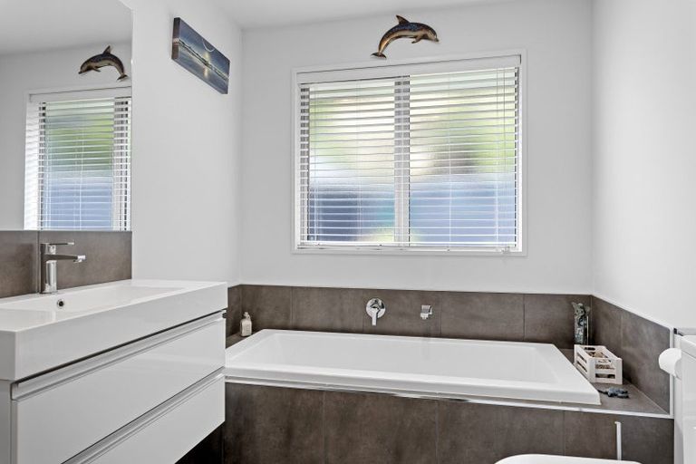 Photo of property in 69 Beachvale Drive, Kaiapoi, 7630