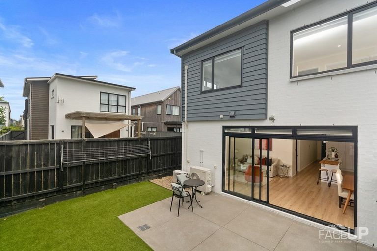 Photo of property in 6 Nohanga Lane, Hobsonville, Auckland, 0616