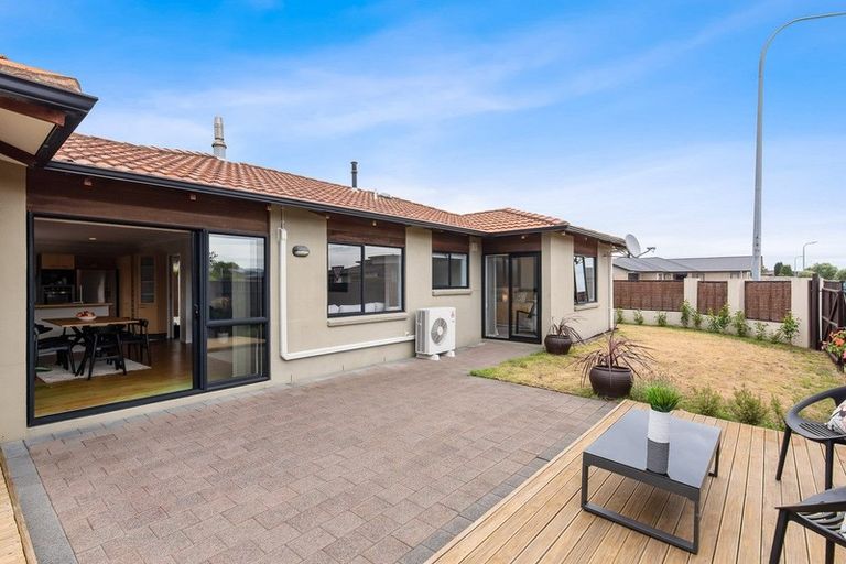 Photo of property in 2 Central Park, Paraparaumu Beach, Paraparaumu, 5032