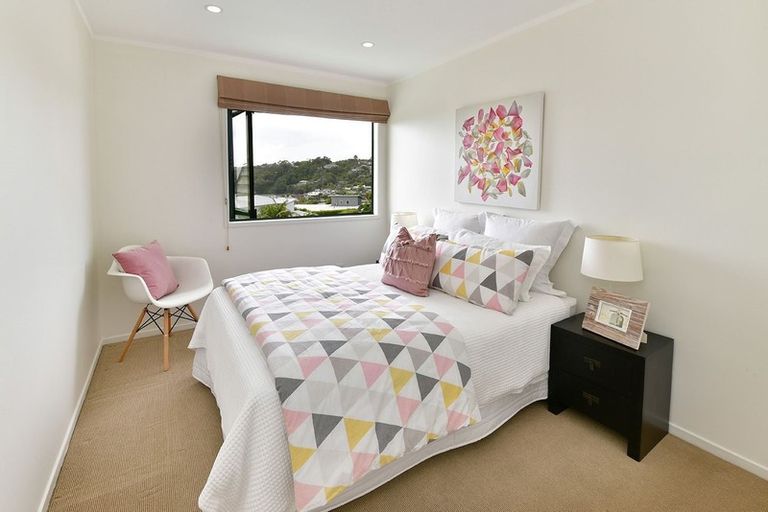 Photo of property in 45 Tindalls Bay Road, Tindalls Beach, Whangaparaoa, 0930