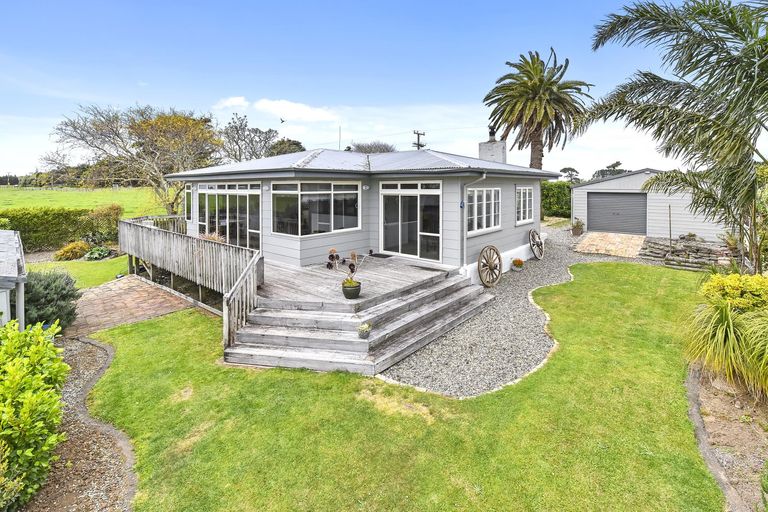 Photo of property in 46 Wharf Road, Clarks Beach, Pukekohe, 2679