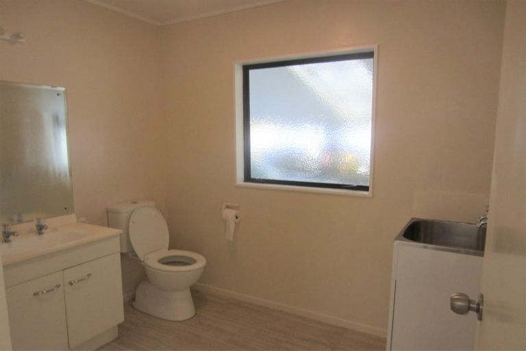 Photo of property in 58 Collins Avenue, Tawa, Wellington, 5028