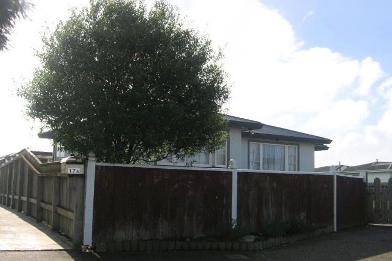 Photo of property in 17 Belvedere Crescent, Takaro, Palmerston North, 4412