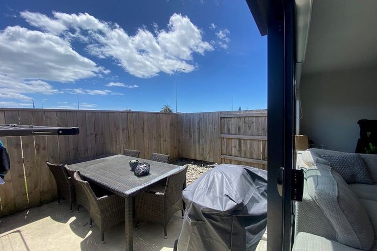 Photo of property in 9/17 Owens Place, Mount Maunganui, 3116