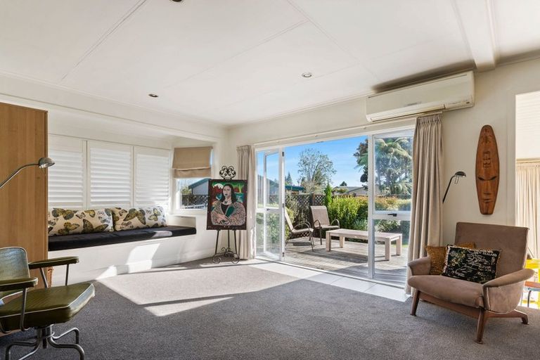 Photo of property in 15 Moana Terrace, Lynmore, Rotorua, 3010