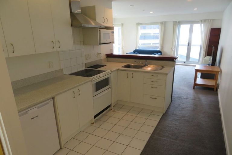 Photo of property in Terrace Heights Apartments, 6d/163 The Terrace, Wellington Central, Wellington, 6011