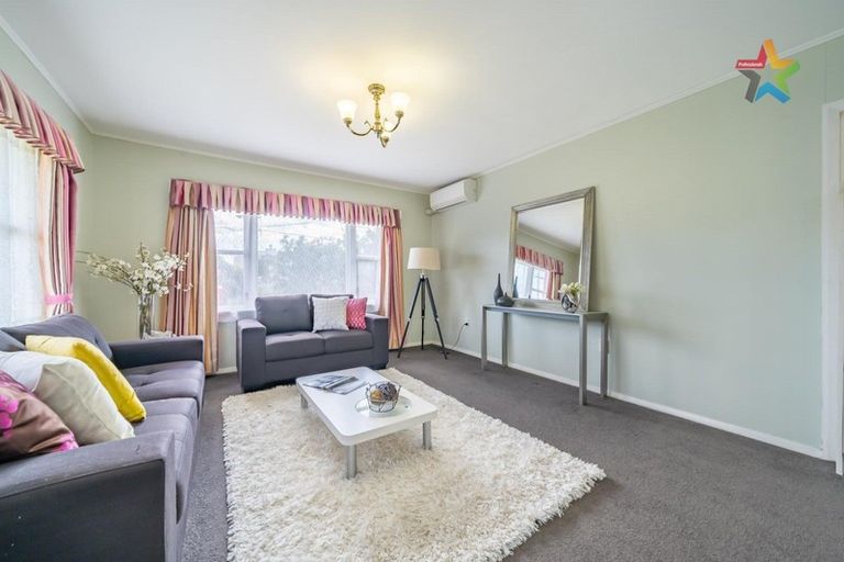 Photo of property in 1 Fairfield Avenue, Fairfield, Lower Hutt, 5011