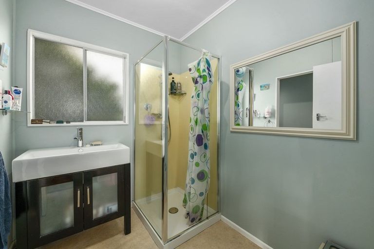 Photo of property in 13 Kaitawa Street, Waikanae Beach, Waikanae, 5036