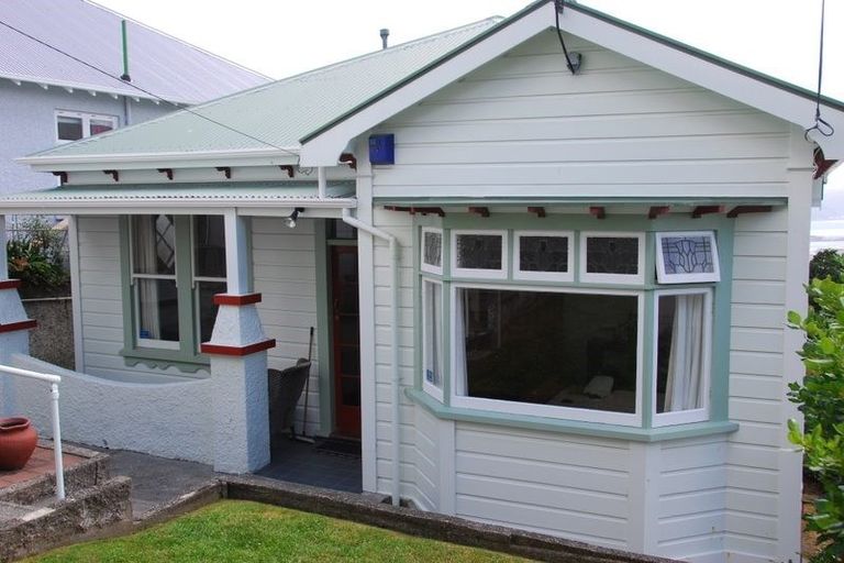 Photo of property in 18 Connaught Terrace, Brooklyn, Wellington, 6021