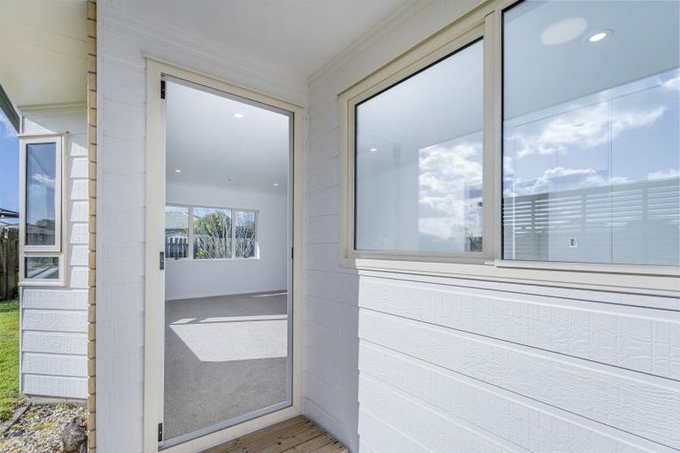 Photo of property in 8 Seascape Avenue, Whitianga, 3510