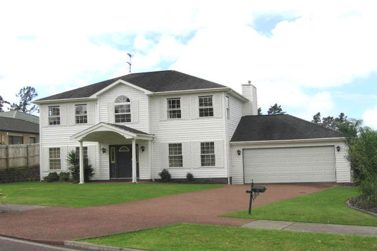 Photo of property in 32 San Valentino Drive, Henderson, Auckland, 0612