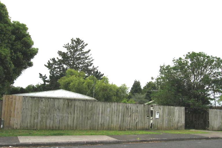 Photo of property in 20 Paramu Avenue, Birkdale, Auckland, 0626